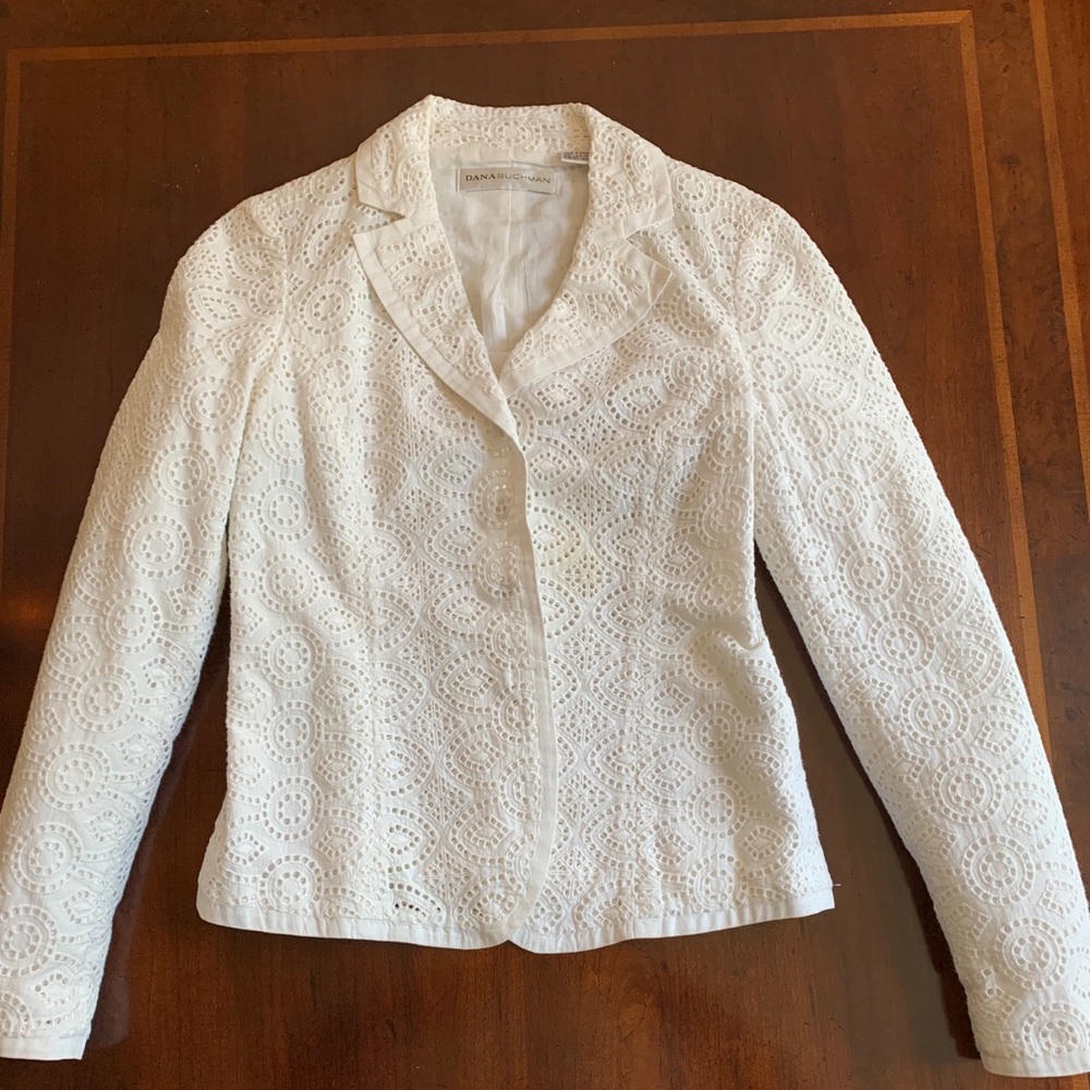 Dana Buchman white cotton eyelet designer blazer